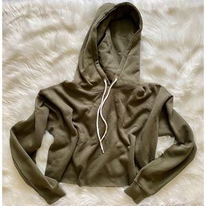 Wild Fable olive semi cropped hoodie sweater